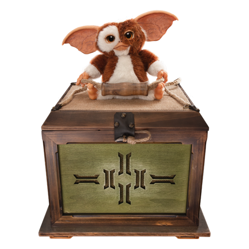 Gremlins - Replica Mogwai box and Gizmo plush