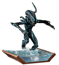 Aliens - Blue Alien Warrior Water Attack 1/6th Scale Diorama Statue